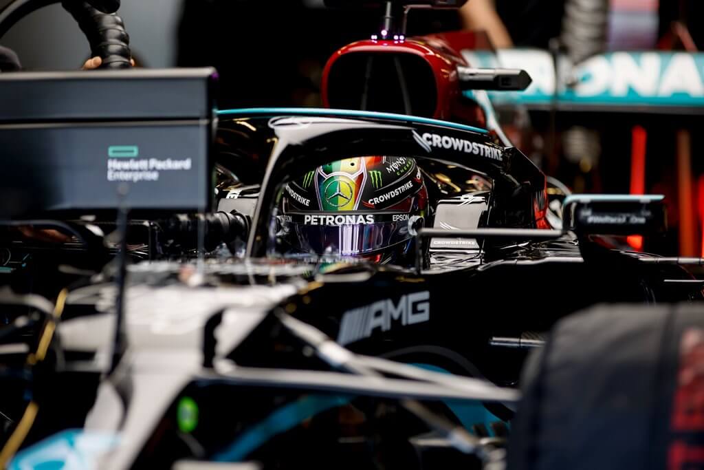 Hamilton: “Enhorabuena a Max y a Red Bull, fue una temporada difícil”