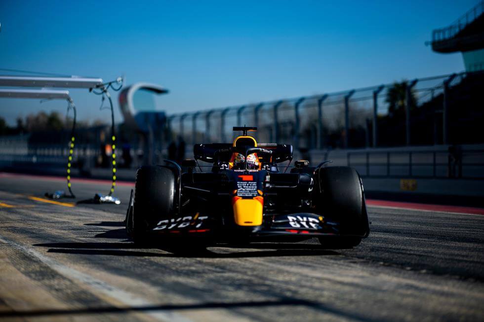 Verstappen contento con el RB18: “Lo positivo es que el coche funciona sin problemas”