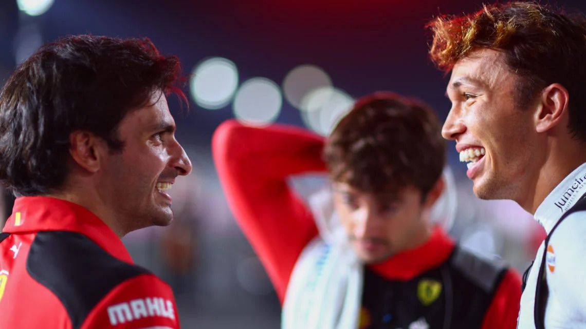 Red Bull descarta a Albon y Sainz como posibles candidatos a ocupar el asiento de Pérez en 2025
