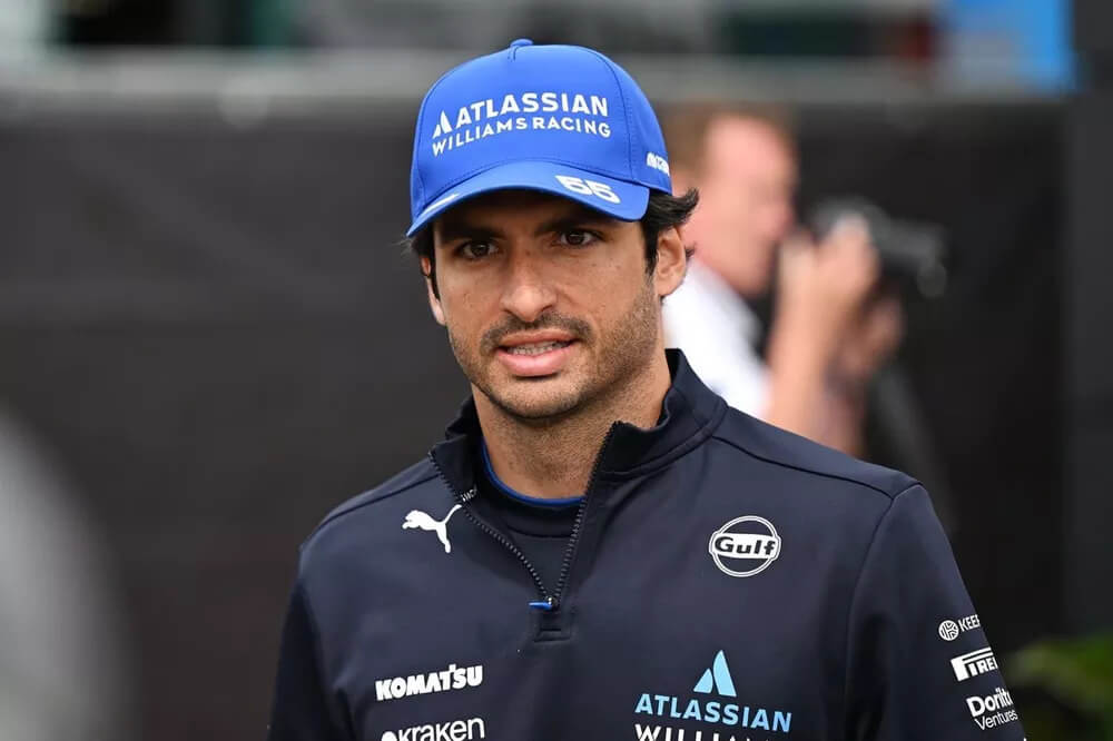 Carlos Sainz, entra a la historia y emula a Alain Prost en Bakú